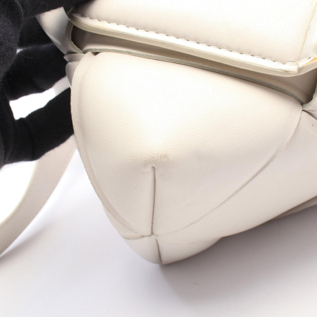 Bottega Veneta Maxi Intrecciato Padded · Lambskin