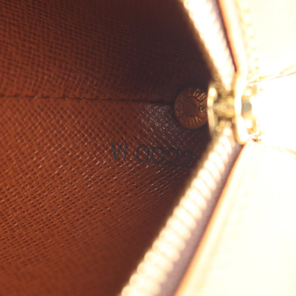 Louis Vuitton Drouo · Monogram Canvas