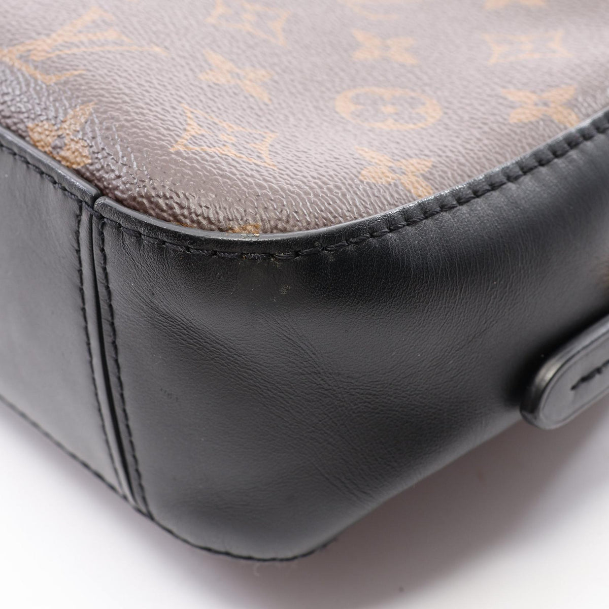 Louis Vuitton Santonju · Monogram