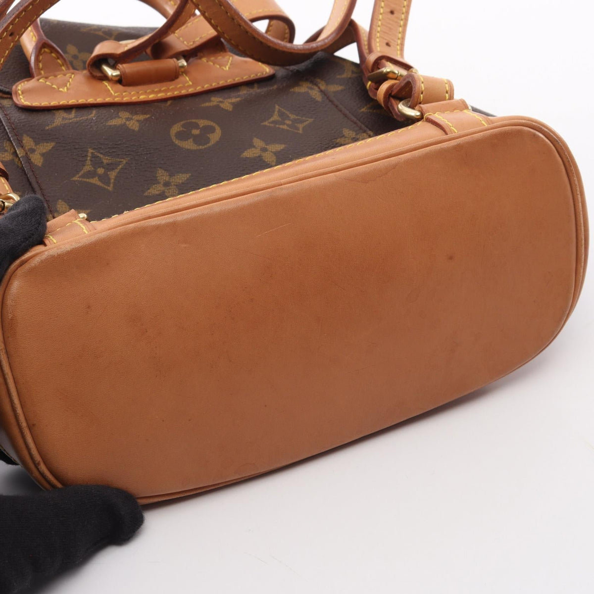 Louis Vuitton Mini Montsouris · Monogram