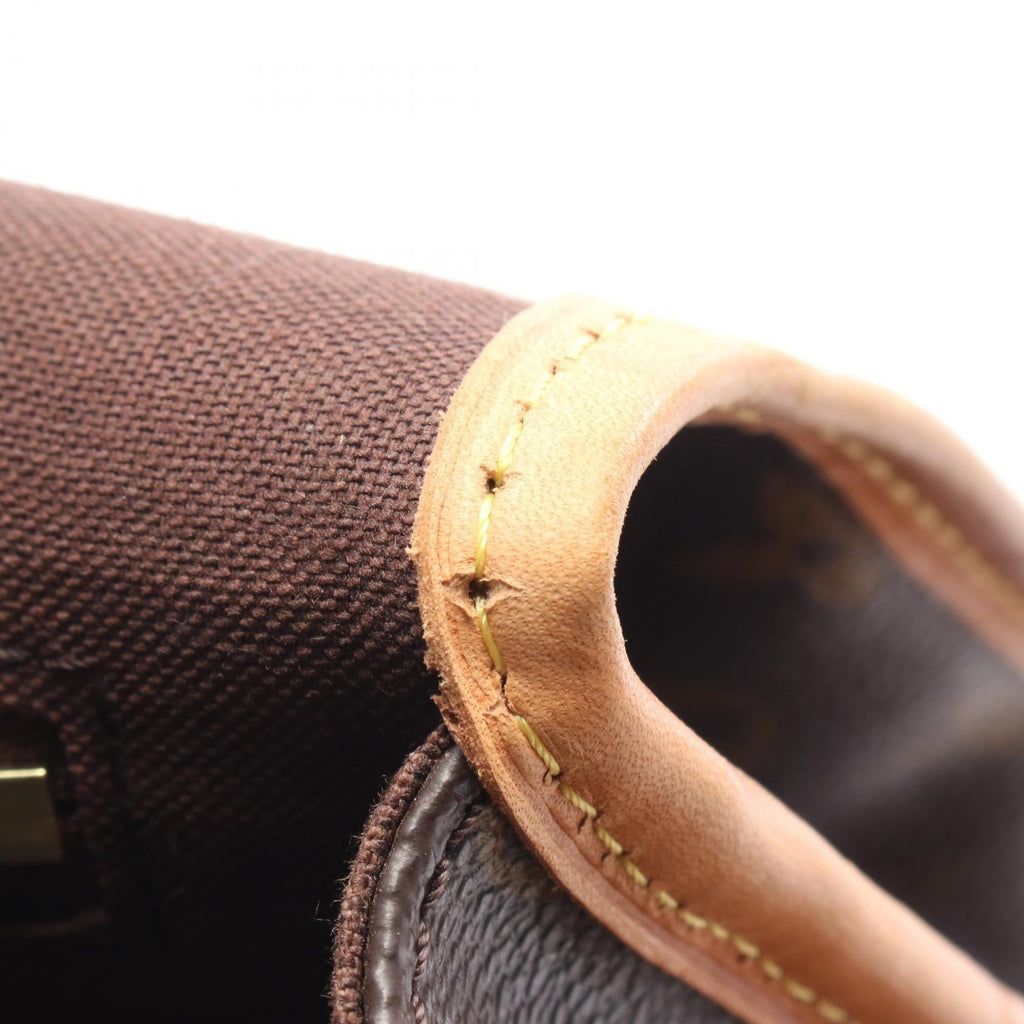 Louis Vuitton Menilmontant MM · Monogram