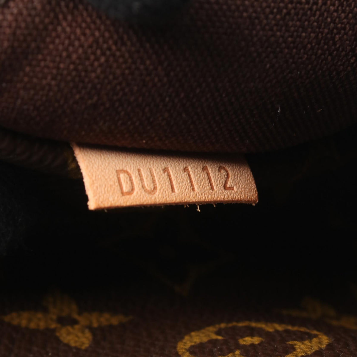 Louis Vuitton Menilmontant MM · Monogram