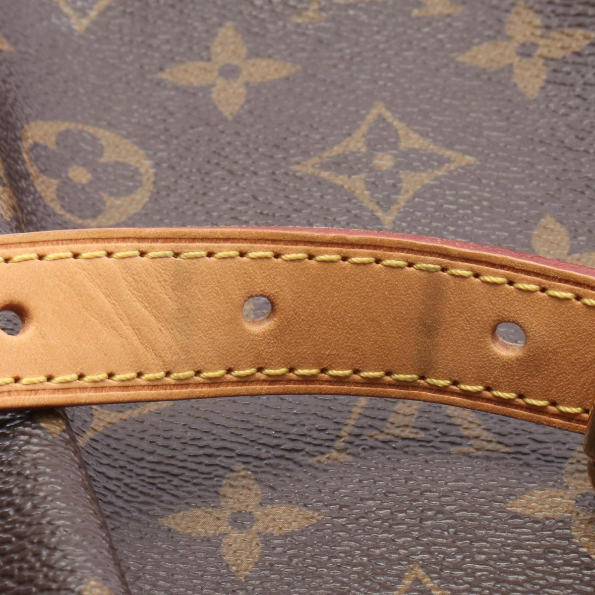 Louis Vuitton Menilmontant MM · Monogram