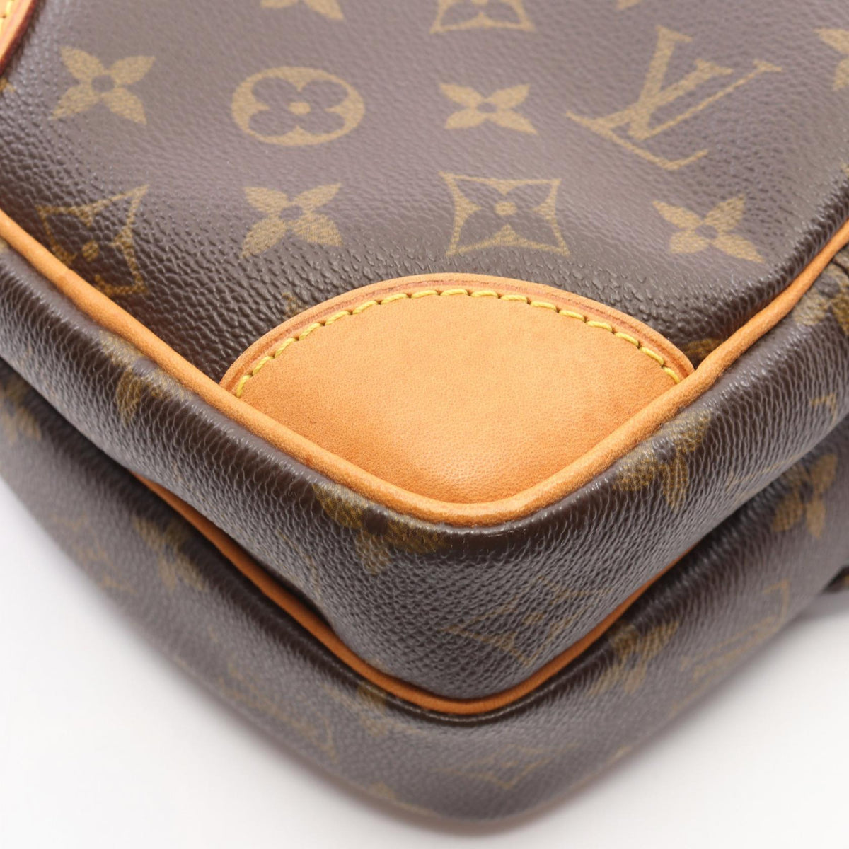 Louis Vuitton Amazon · Monogram