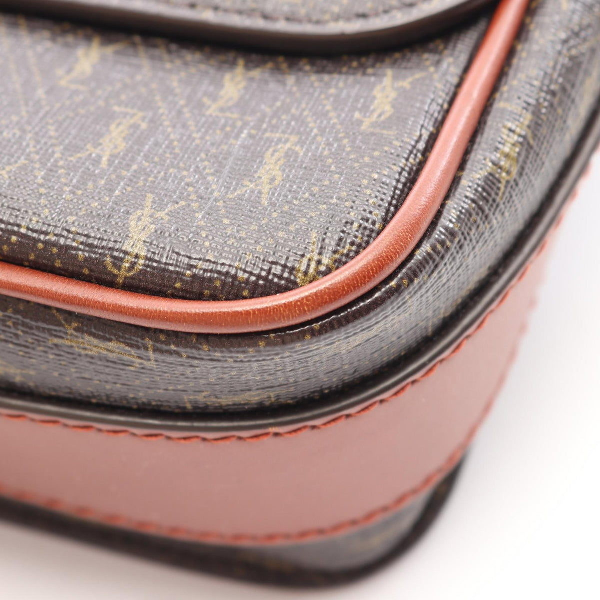 Saint Laurent Le Monogram · Medium