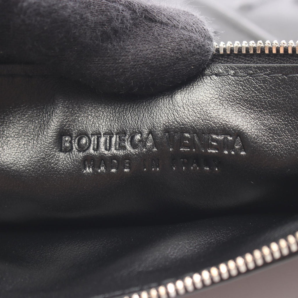 Bottega Veneta Intrecciato · Clutch
