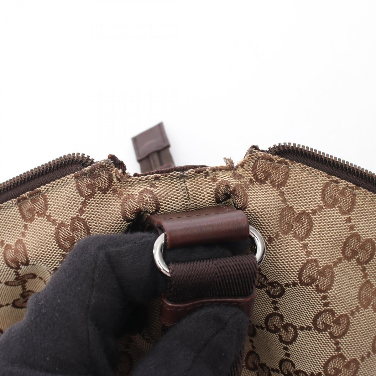 Gucci GG Canvas · Crossbody