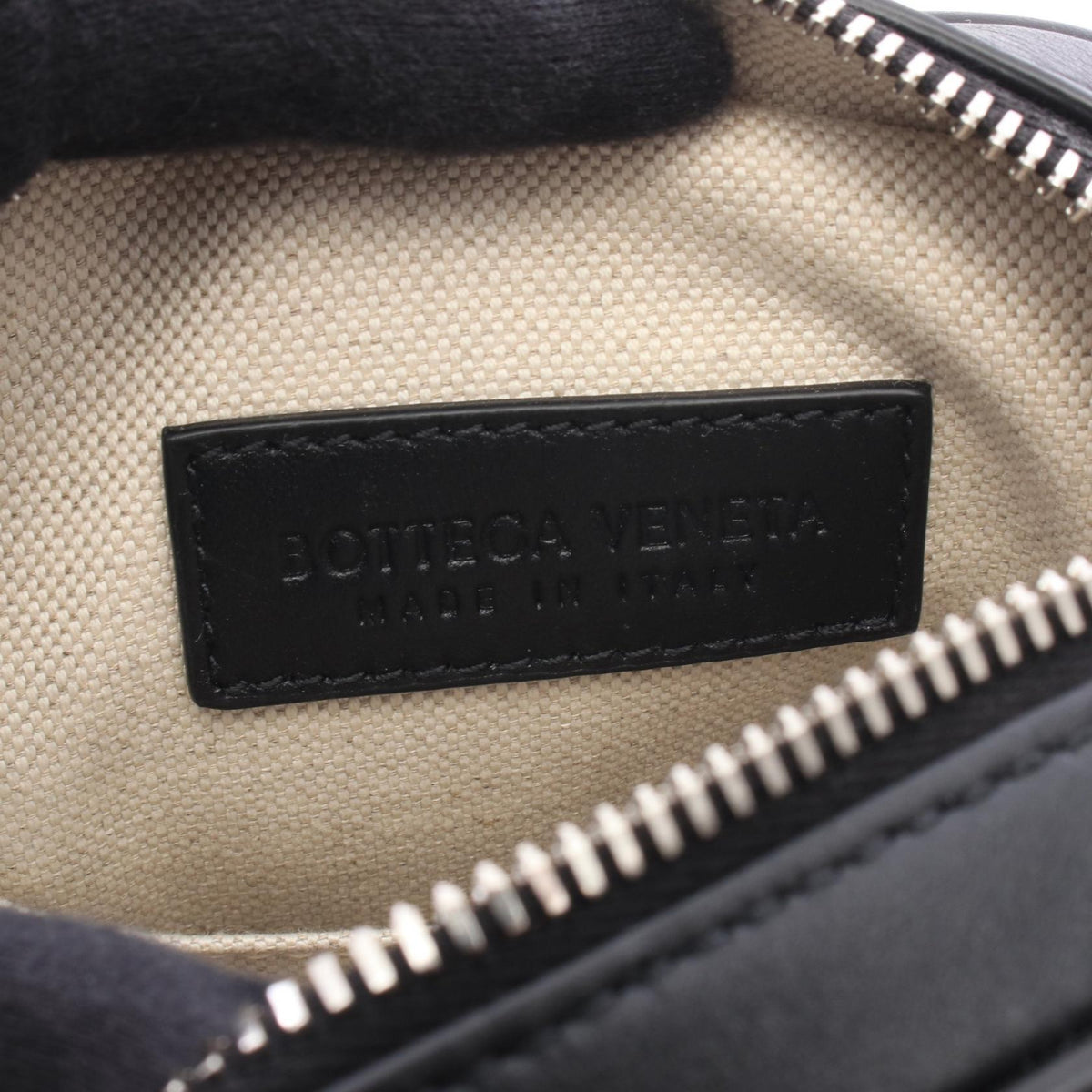 Bottega Veneta Intrecciato · Camera Bag