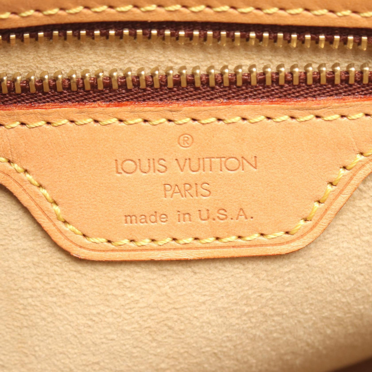 Louis Vuitton Looping MM · Monogram
