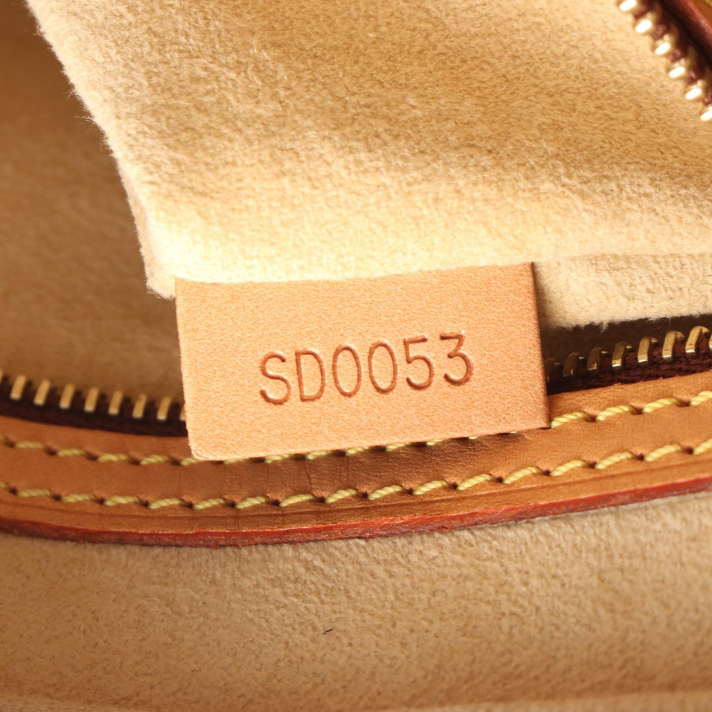 Louis Vuitton Looping MM · Monogram