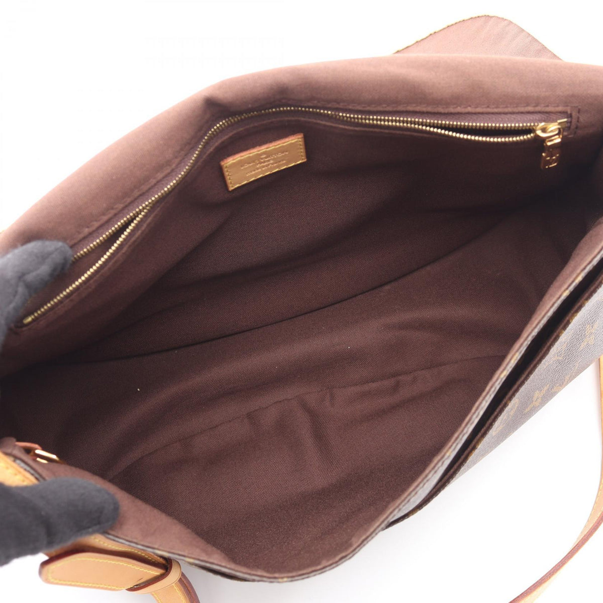 Louis Vuitton Menilmontant MM · Monogram