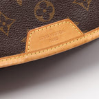 Louis Vuitton Menilmontant MM · Monogram