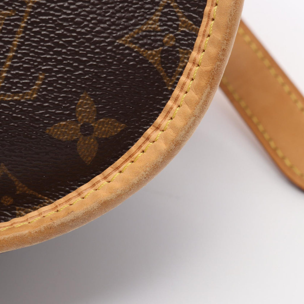 Louis Vuitton Menilmontant MM · Monogram