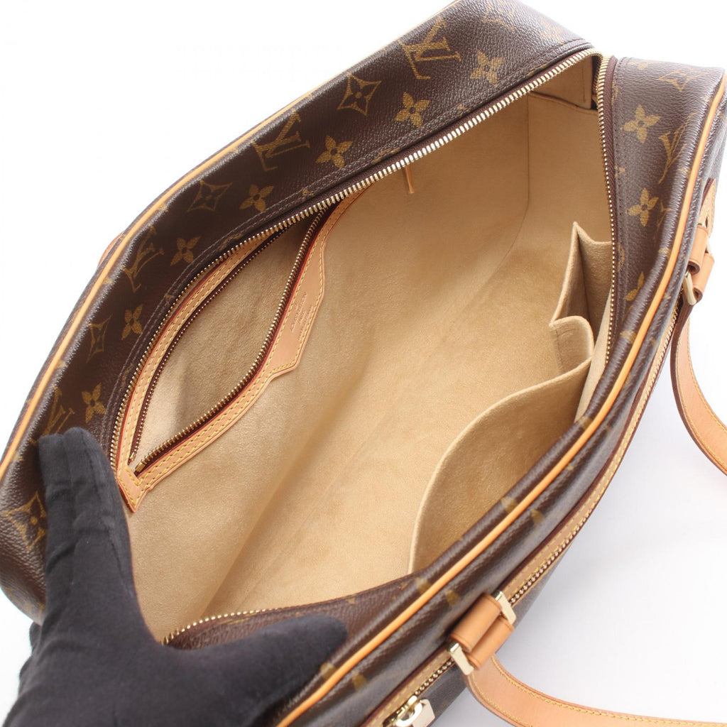 Louis Vuitton Cite GM · Monogram
