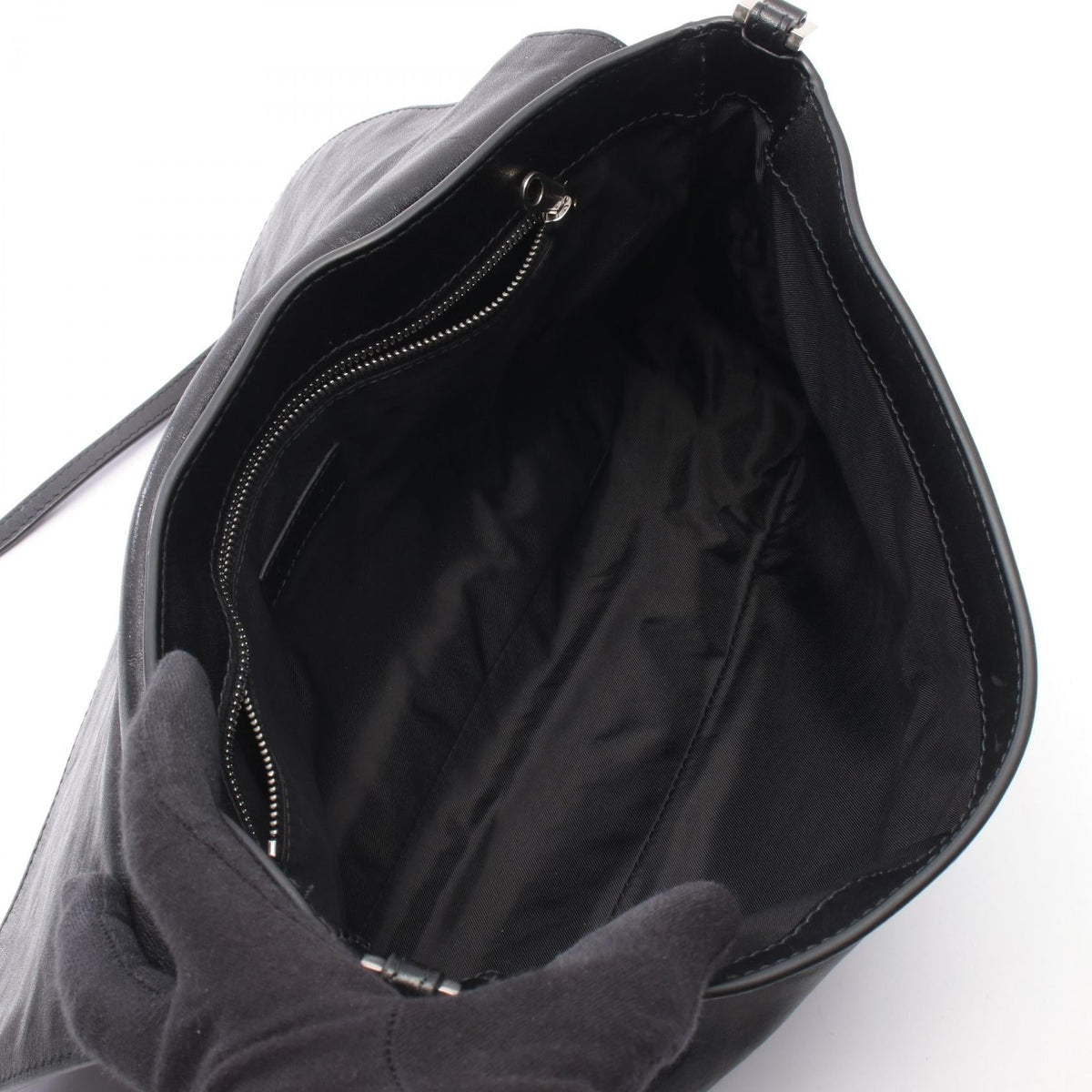 Balenciaga Grungy Messenger · Leather