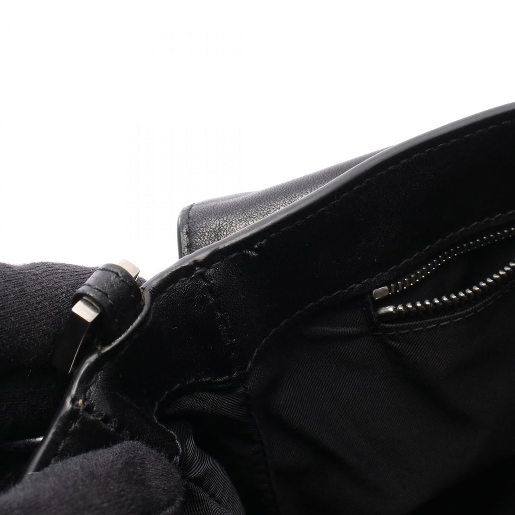 Balenciaga Grungy Messenger · Leather