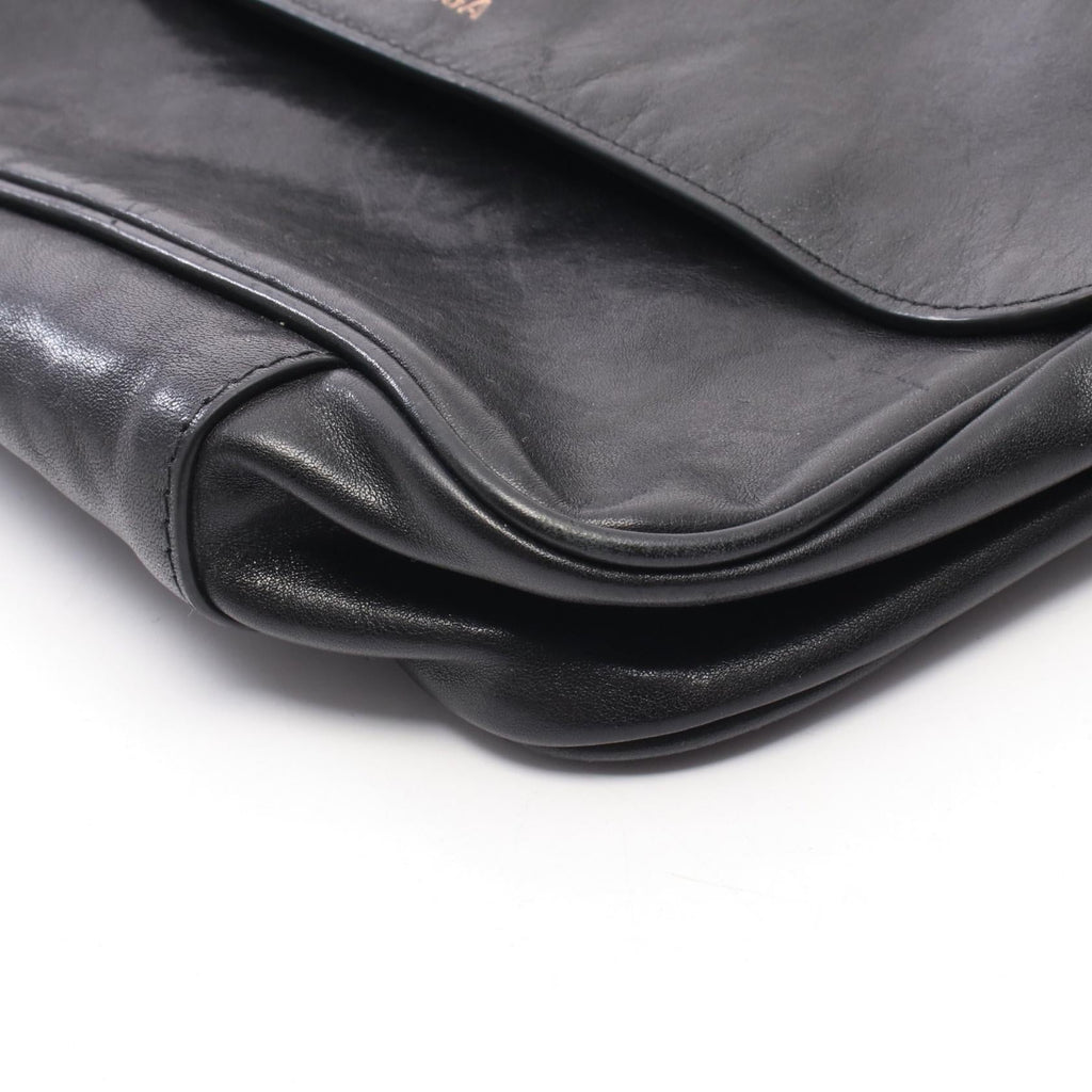 Balenciaga Grungy Messenger · Leather