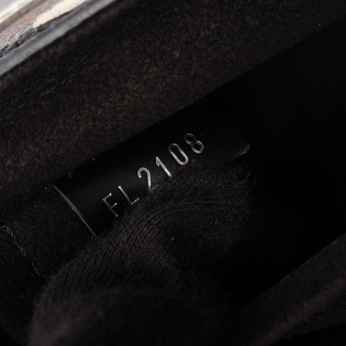 Louis Vuitton Twist MM · Epi Monogram