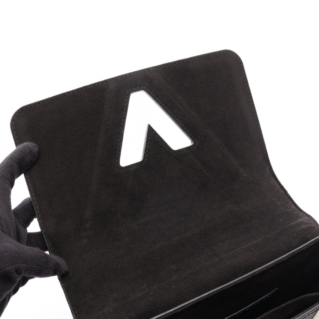 Louis Vuitton Twist MM · Epi Monogram