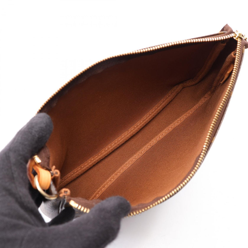 Louis Vuitton Pochette Accessoires · Panda