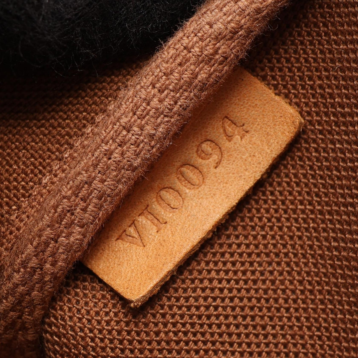 Louis Vuitton Pochette Accessoires · Panda