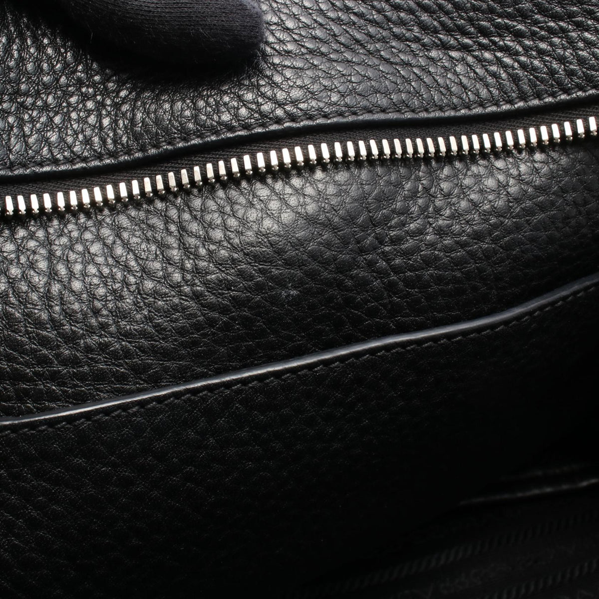 PRADA Vitello Phenix · Leather