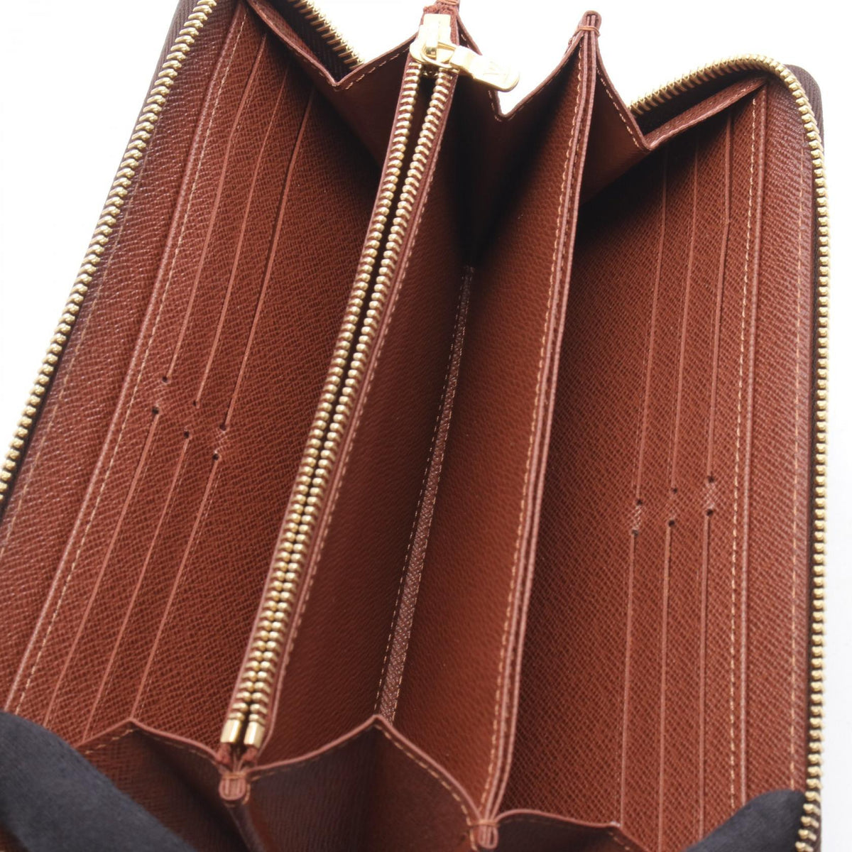 LOUIS VUITTON Zippy Wallet · Monogram
