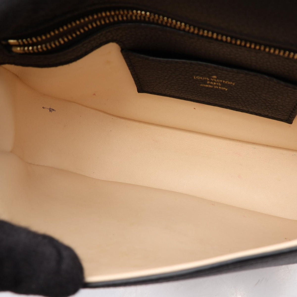 Louis Vuitton LV Pont Neuf Soft MM