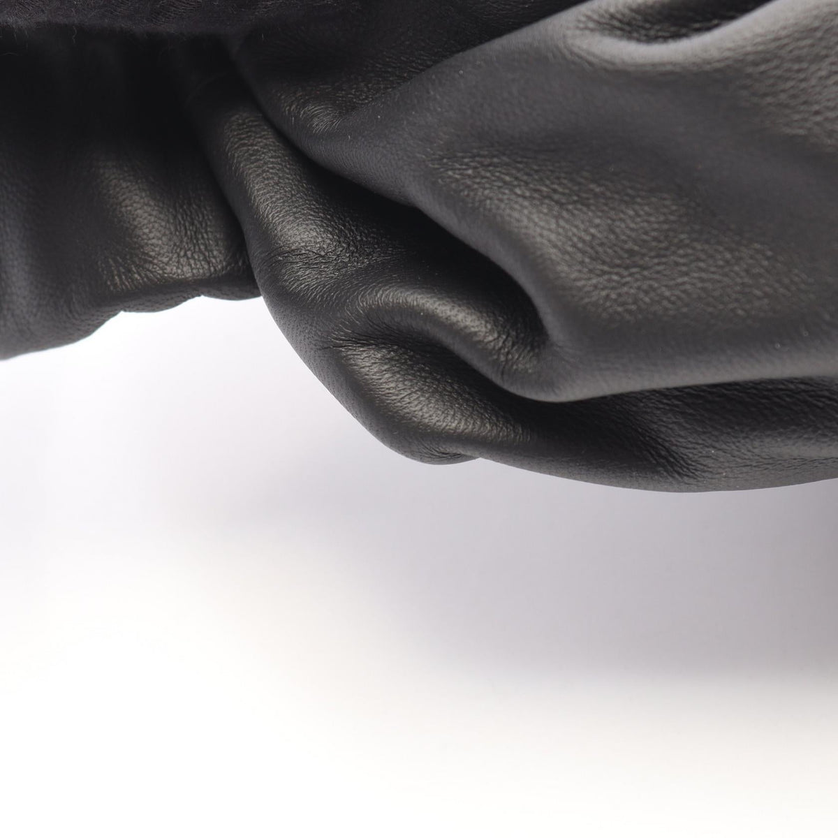 Bottega Veneta The Body Pouch · Leather
