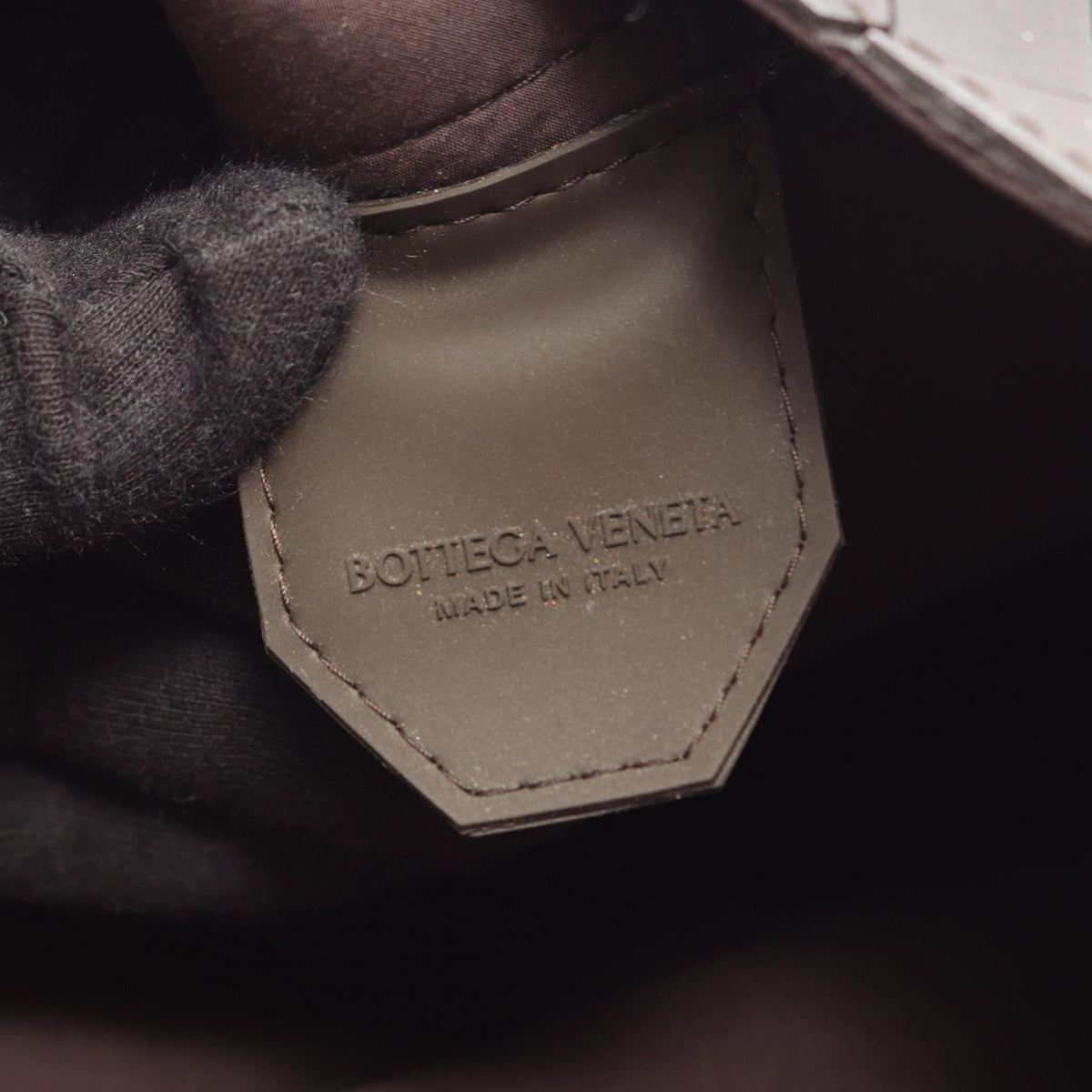 Bottega Veneta Intrecciato Scorpio · Rubber