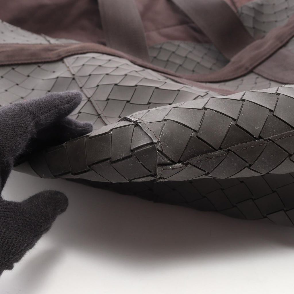 Bottega Veneta Intrecciato Scorpio · Rubber