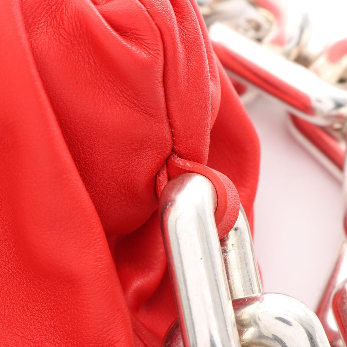 Bottega Veneta The Chain Pouch · Leather