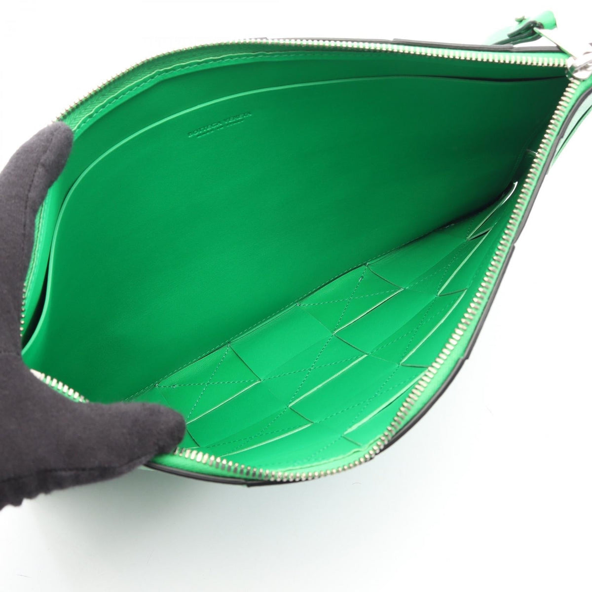 Bottega Veneta · Maxi Intrecciato Clutch