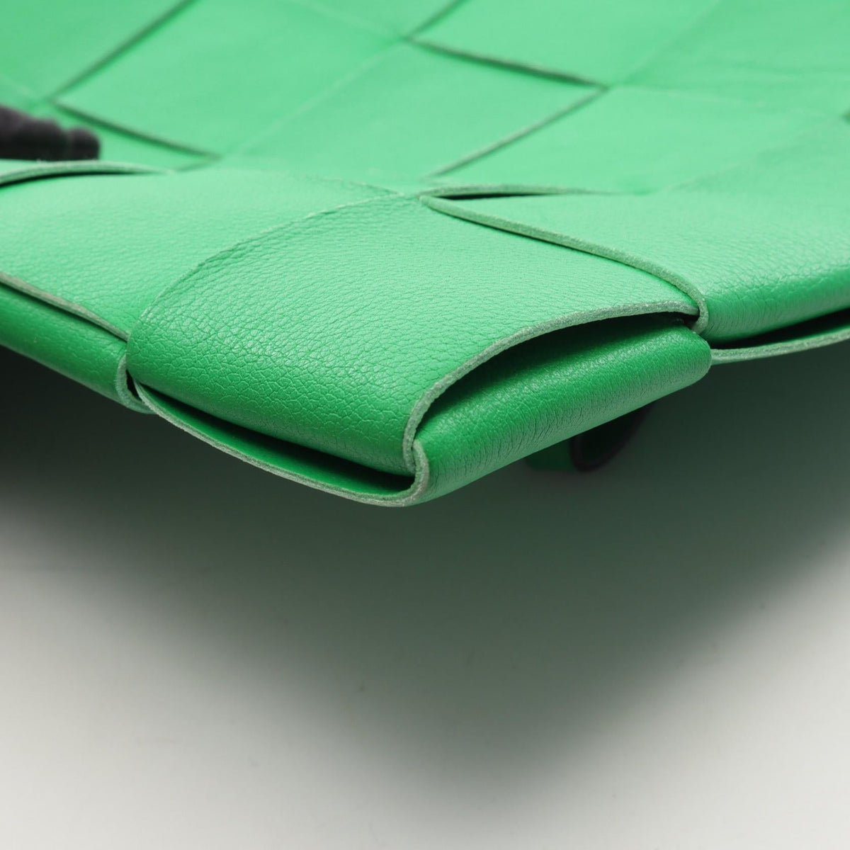 Bottega Veneta · Maxi Intrecciato Clutch