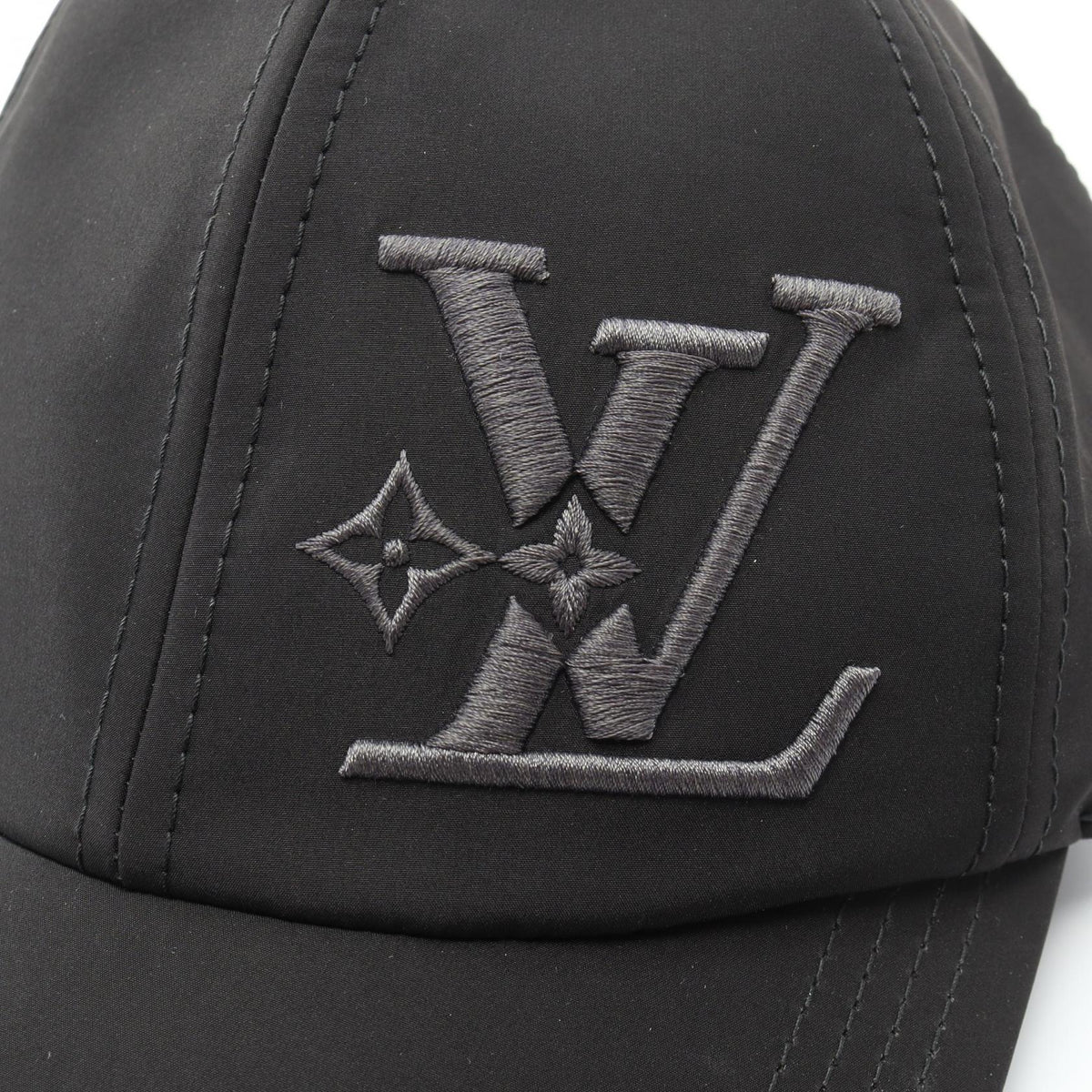 Louis Vuitton LV Smash · Monogram Embroidery