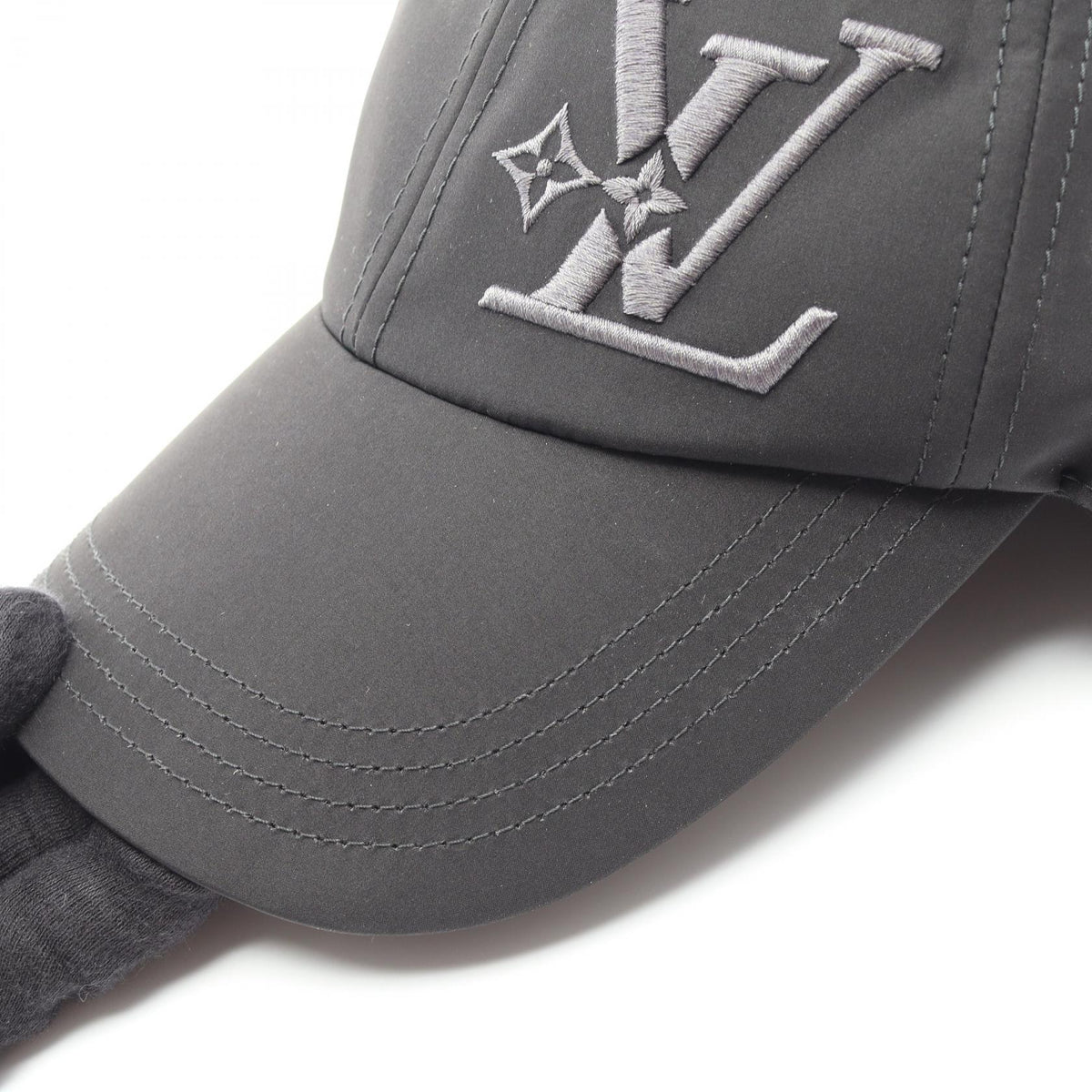 Louis Vuitton LV Smash · Monogram Embroidery