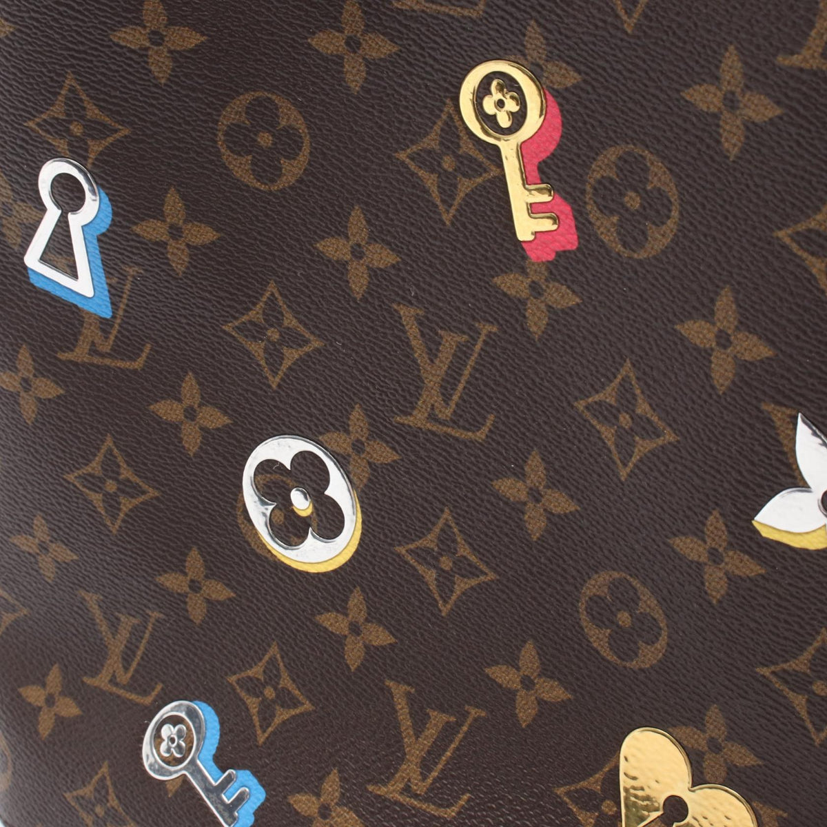 LOUIS VUITTON NeoNoe · Monogram Love Rock