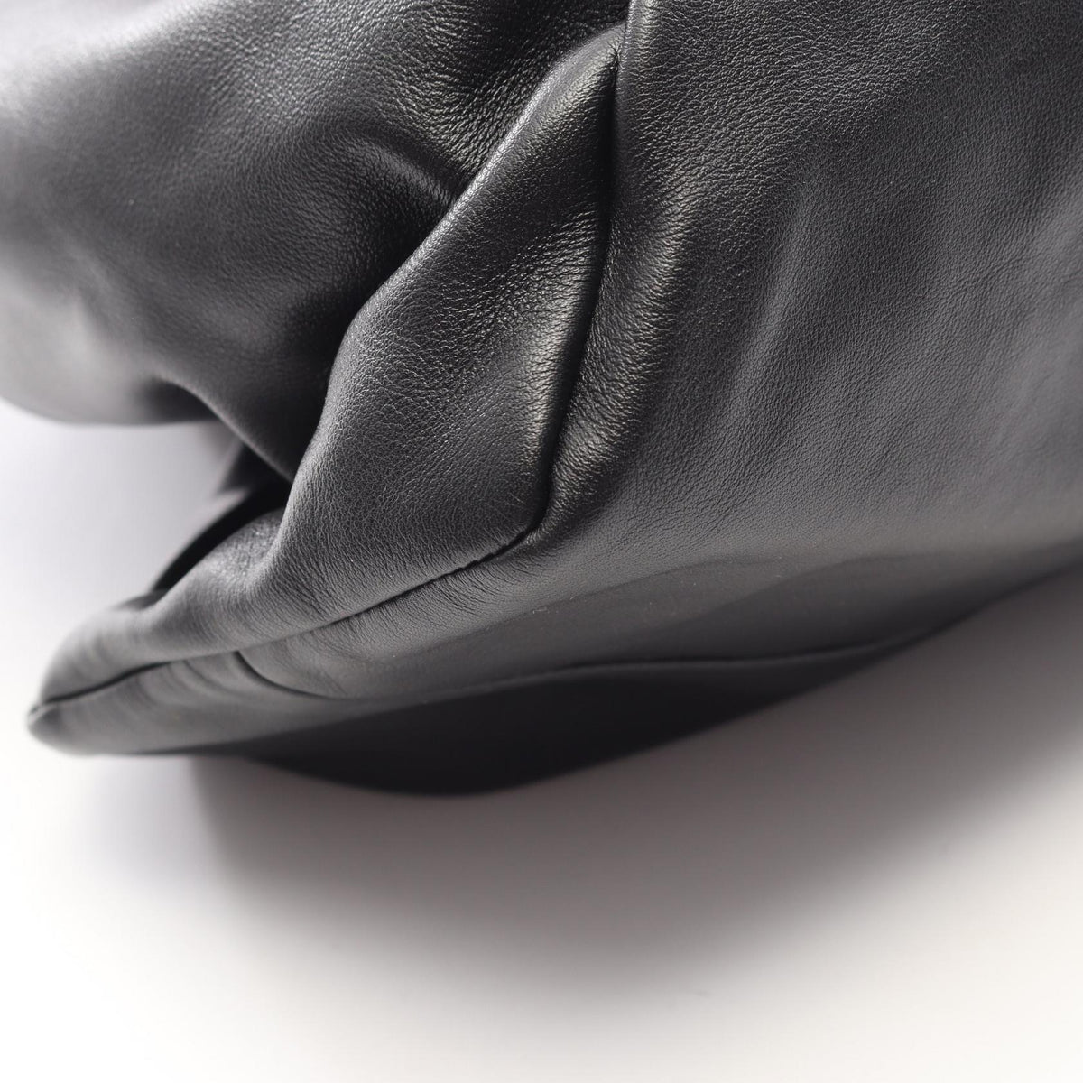 Bottega Veneta The Shoulder Pouch · Leather