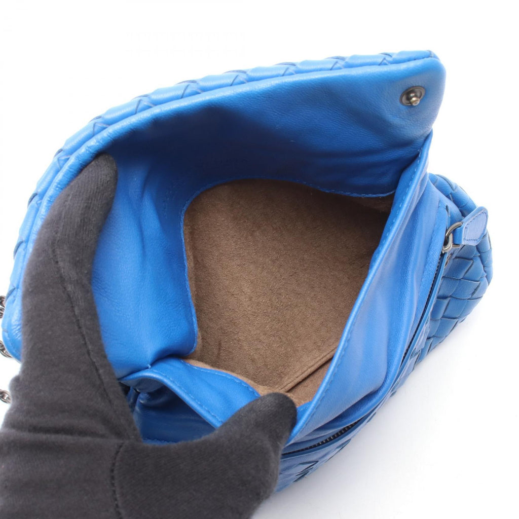 Bottega Veneta Intrecciato · Leather