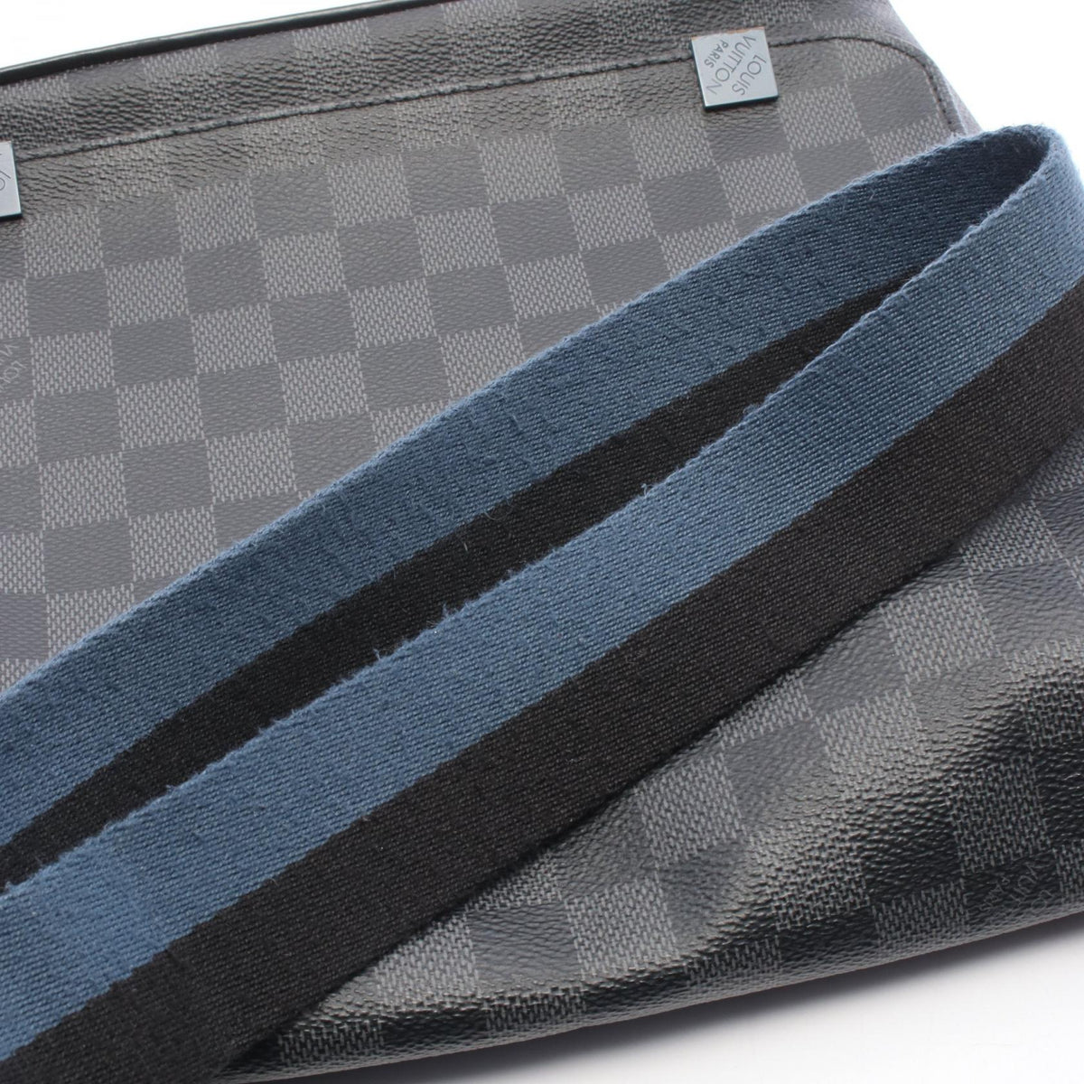 Louis Vuitton District PM · Damier Graphite