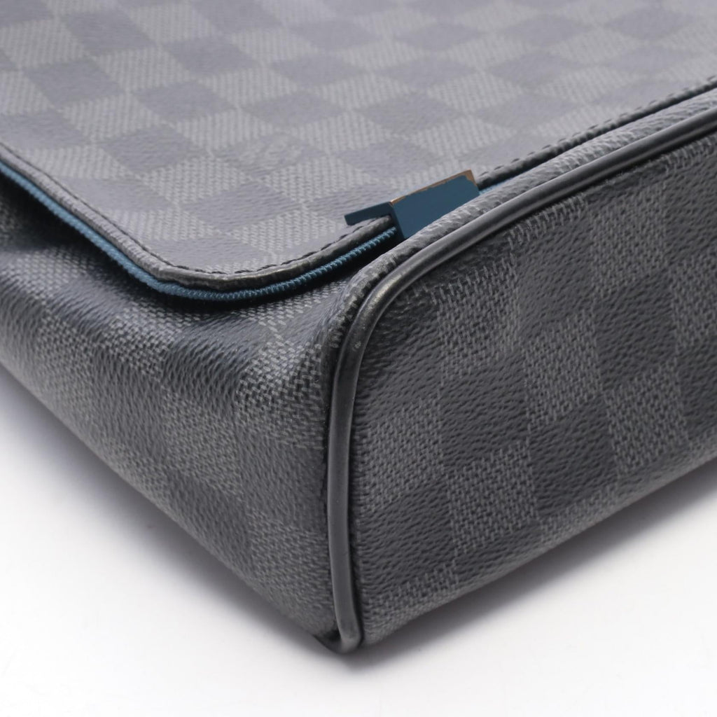 Louis Vuitton District PM · Damier Graphite