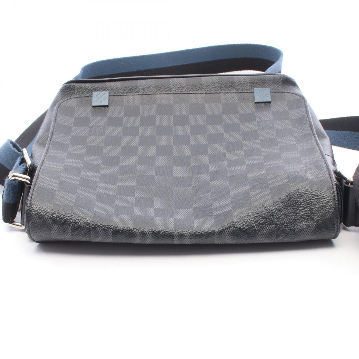 Louis Vuitton District PM · Damier Graphite