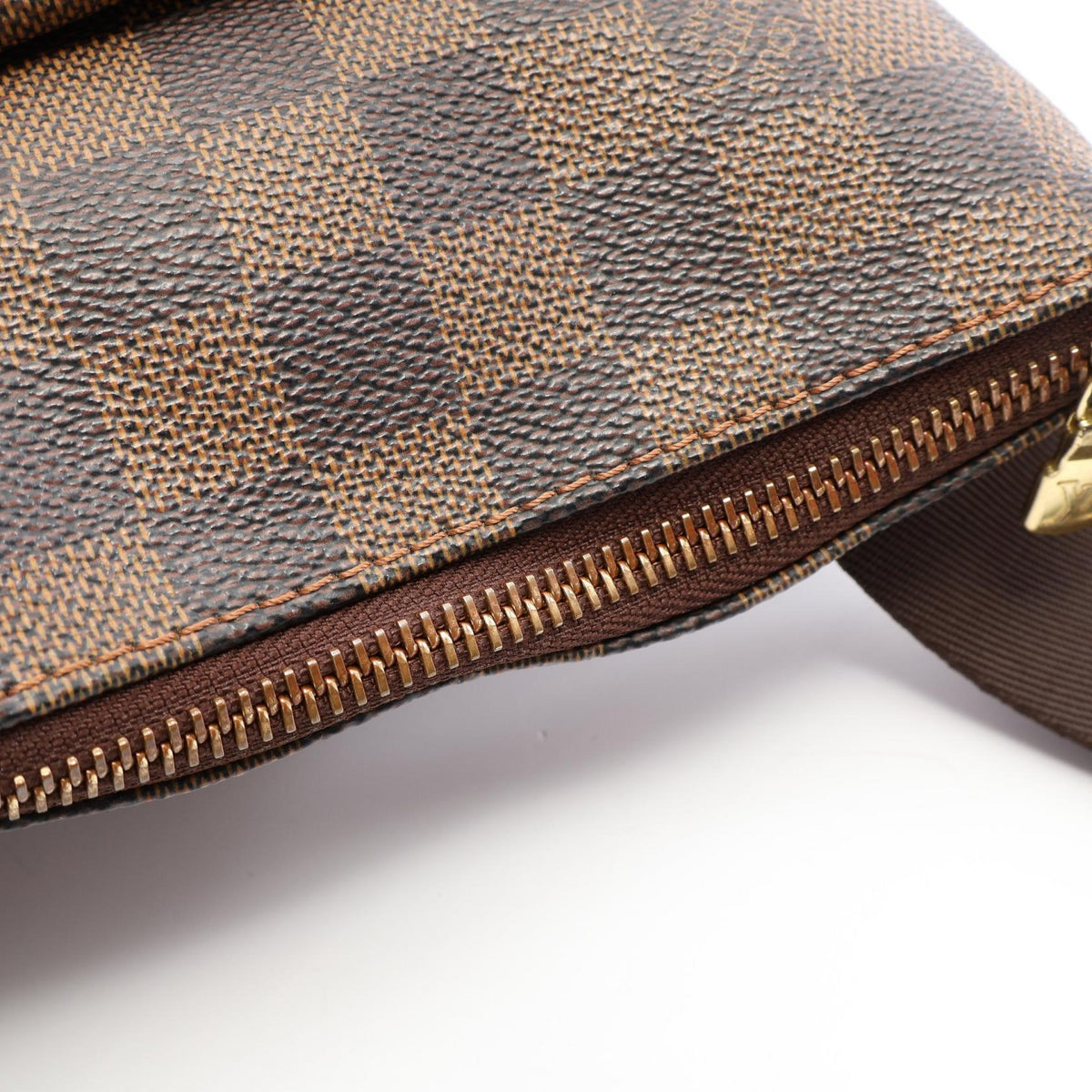 Louis Vuitton Pochette Mervil · Damier Ebene