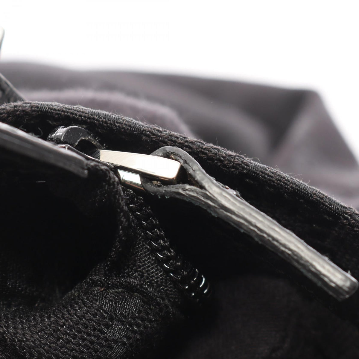 Gucci Shelly · GG Canvas · Shoulder Bag