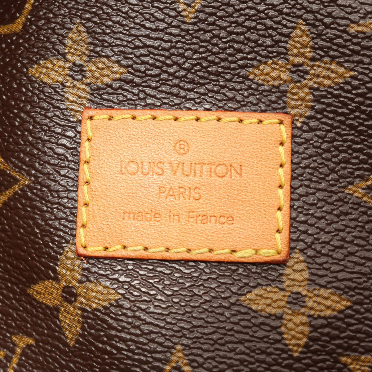 Louis Vuitton Saumur 30 · Monogram