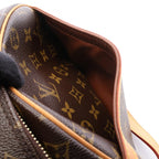 Louis Vuitton Blois · Monogram