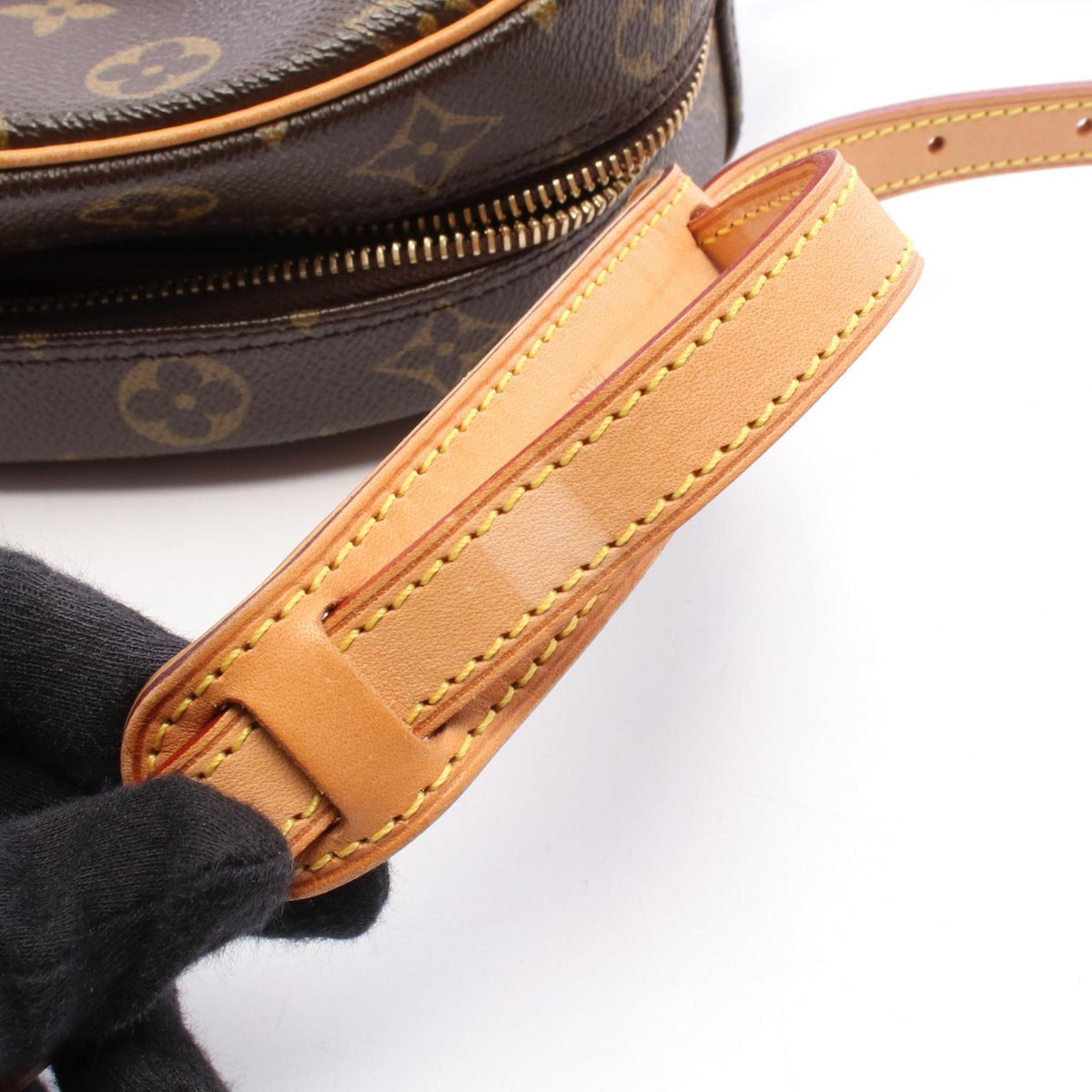 Louis Vuitton Blois · Monogram