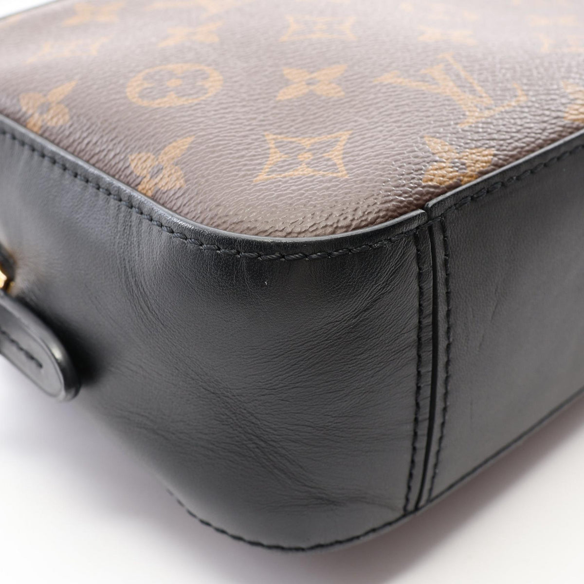 Louis Vuitton Saintonge · Monogram