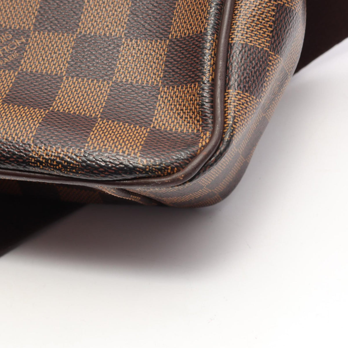 Louis Vuitton Shelton MM · Damier Ebene