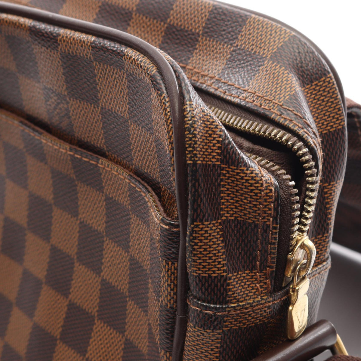 Louis Vuitton Shelton MM · Damier Ebene